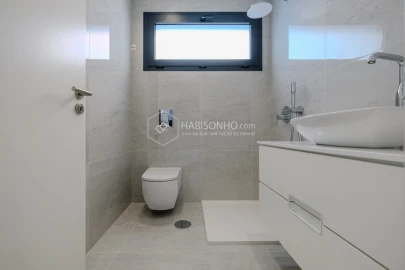 Moradia T4 para Venda em Anta e Guetim