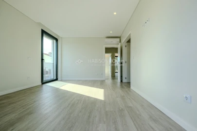 Moradia T4 para Venda em Anta e Guetim