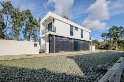 Moradia T4 para Venda em Anta e Guetim