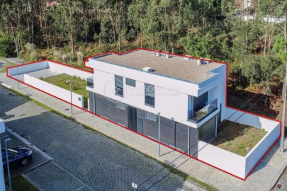 Moradia T4 para Venda em Anta e Guetim