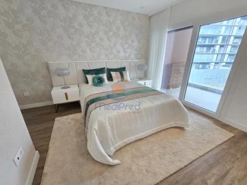 Apartamento T2 para Venda em Pontinha e Famões