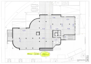 Loja para Arrendamento em Castêlo da Maia