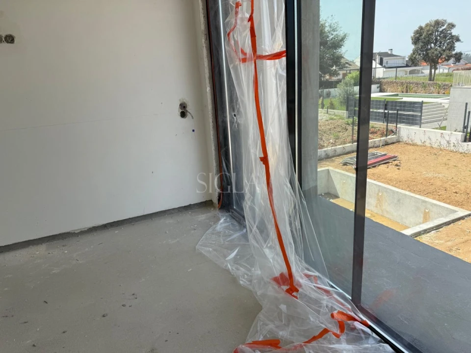 Moradia T4 para Venda em Serzedo e Perosinho Foto 7