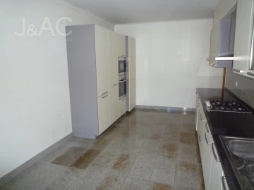 Apartamento T2 para Arrendamento em Cascais e Estoril