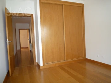 Apartamento T2 para Arrendamento em Cascais e Estoril