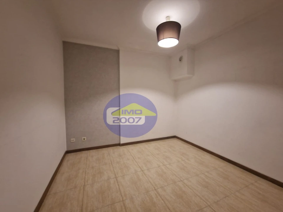 Apartamento T1 para Venda em Grijó e Sermonde Foto 14