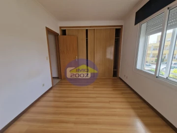 Apartamento T1 para Venda em Grijó e Sermonde