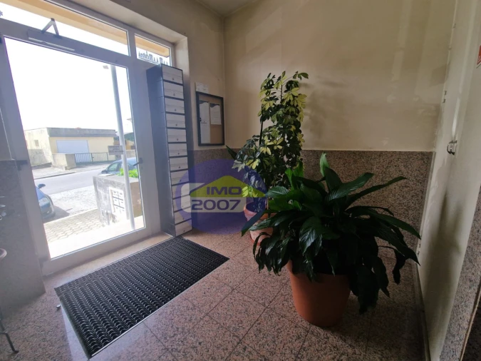 Apartamento T1 para Venda em Grijó e Sermonde Foto 2