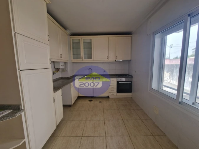 Apartamento T1 para Venda em Grijó e Sermonde Foto 8