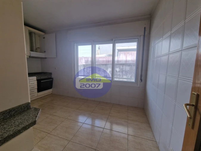 Apartamento T1 para Venda em Grijó e Sermonde Foto 7
