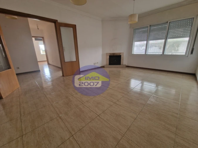 Apartamento T1 para Venda em Grijó e Sermonde Foto 3