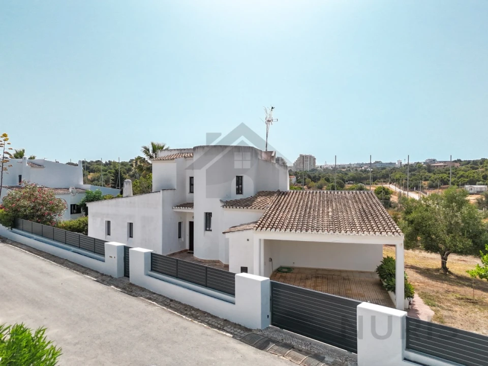 Moradia T3 para Venda em Alvor Foto 4