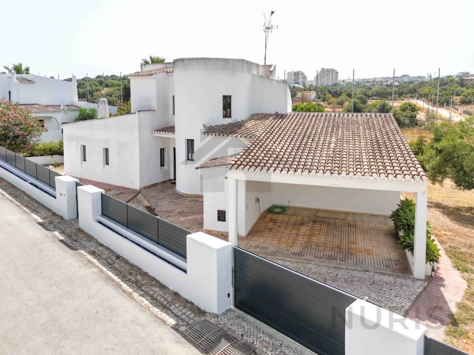 Moradia T3 para Venda em Alvor Foto 8