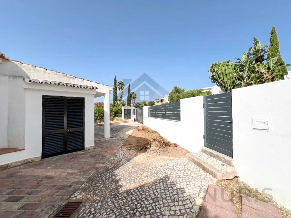 Moradia T3 para Venda em Alvor Foto 13