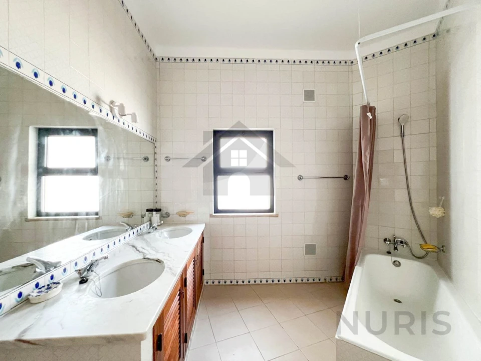 Moradia T3 para Venda em Alvor Foto 38