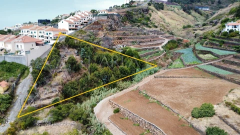 Terreno para Venda em Caniço