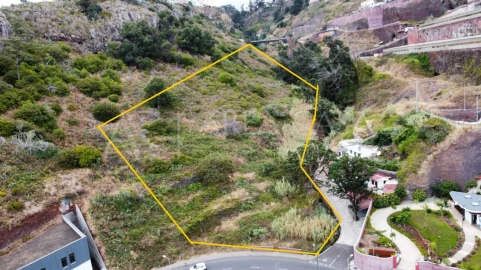 Terreno para Venda em Caniço