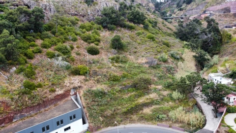 Terreno para Venda em Caniço