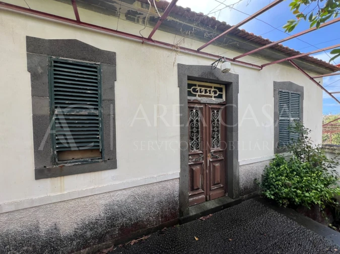 Quinta T3 para Venda em Estreito de Camara de Lobos Foto 9