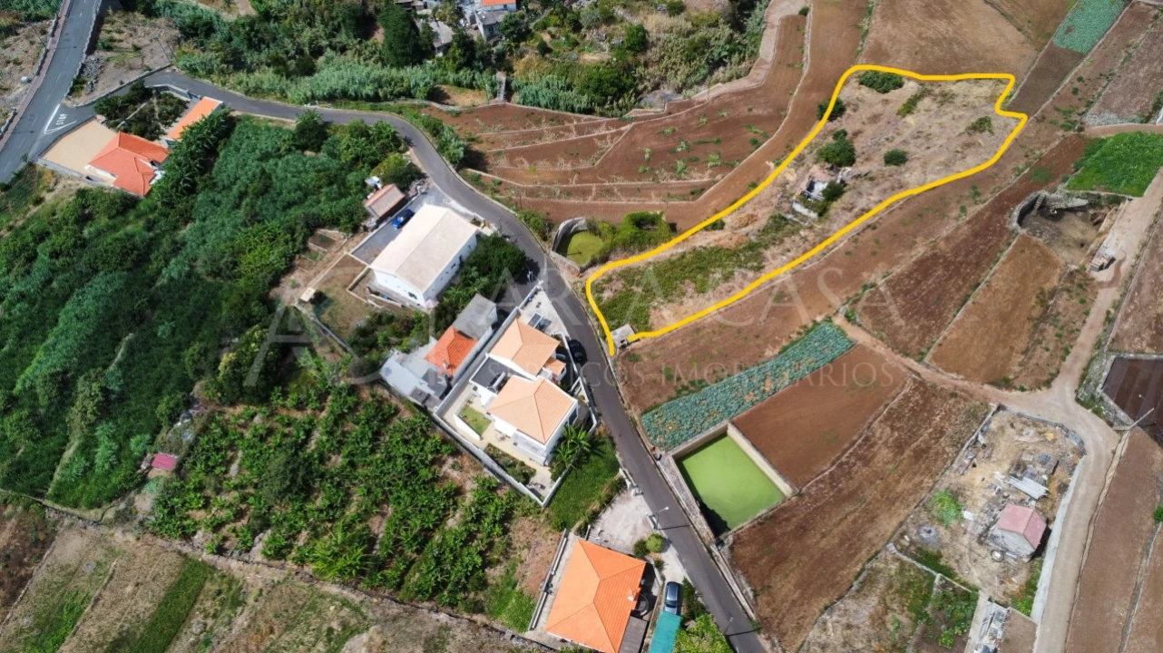 Terreno para Venda em Caniço Foto 3