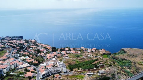 Terreno para Venda em Caniço