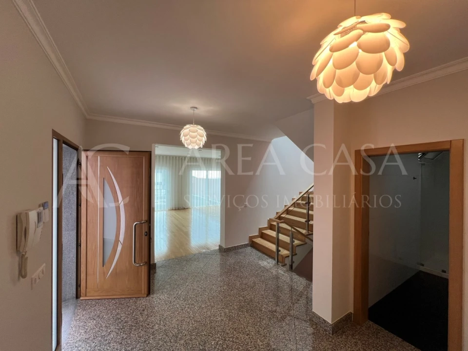 Quinta T3 para Venda em Camara de Lobos Foto 11