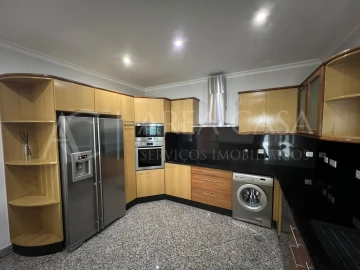 Quinta T3 para Venda em Camara de Lobos