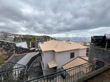 Quinta T3 para Venda em Camara de Lobos