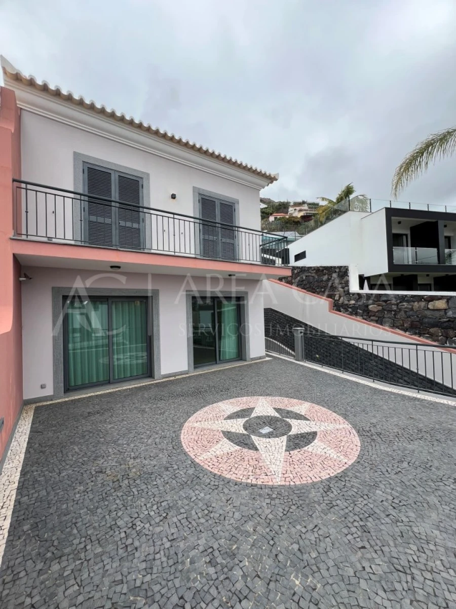 Quinta T3 para Venda em Camara de Lobos Foto 23
