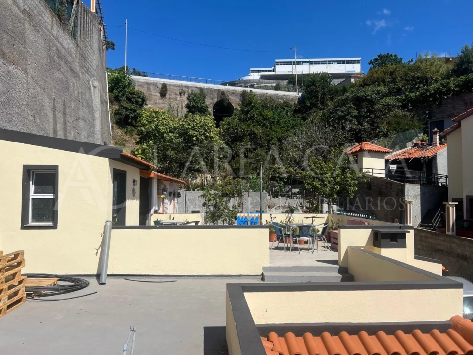 Moradia T1 para Venda em Caniço Foto 10