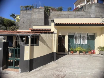 Moradia T1 para Venda em Caniço
