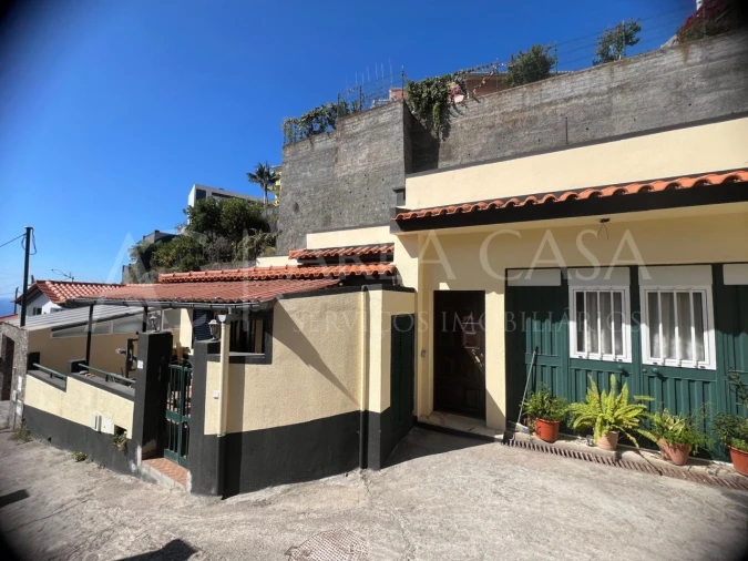 Moradia T1 para Venda em Caniço Foto 8