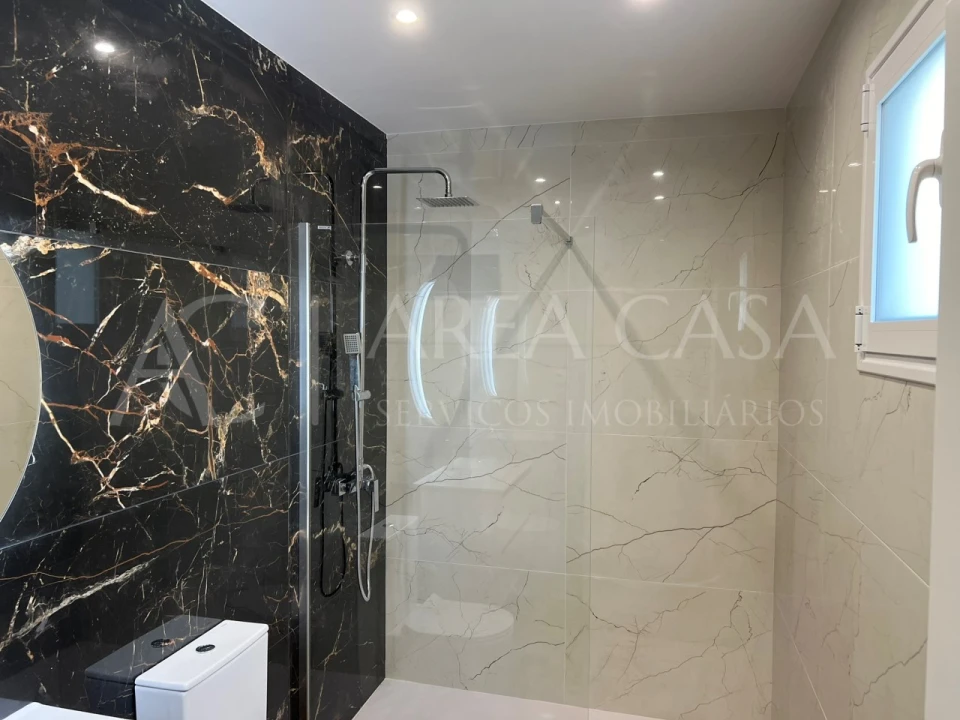 Moradia T4 para Venda em Machico Foto 21