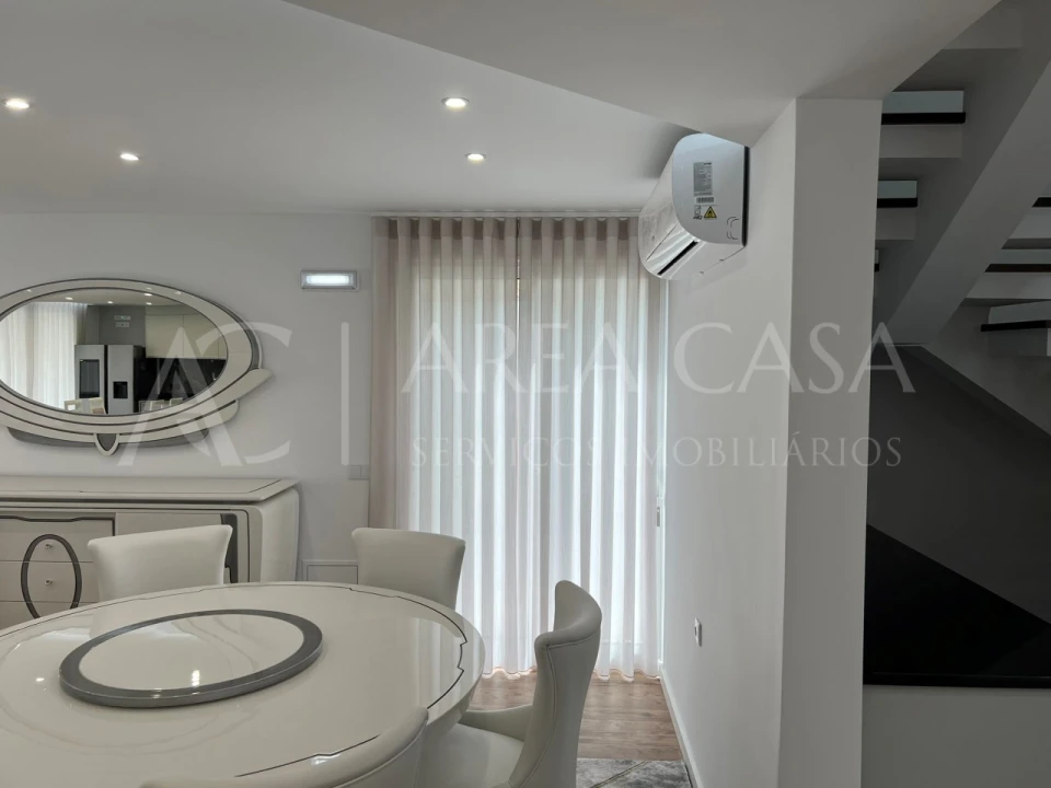 Moradia T4 para Venda em Machico Foto 36