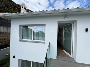 Moradia T4 para Venda em Machico