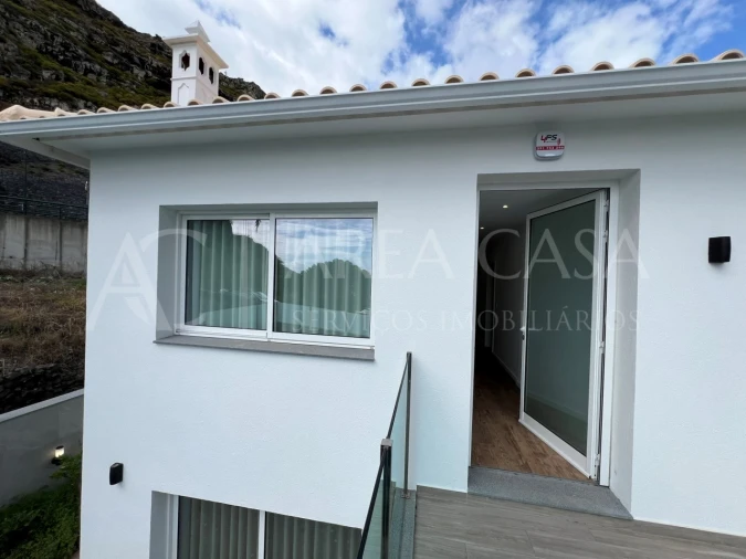 Moradia T4 para Venda em Machico Foto 9