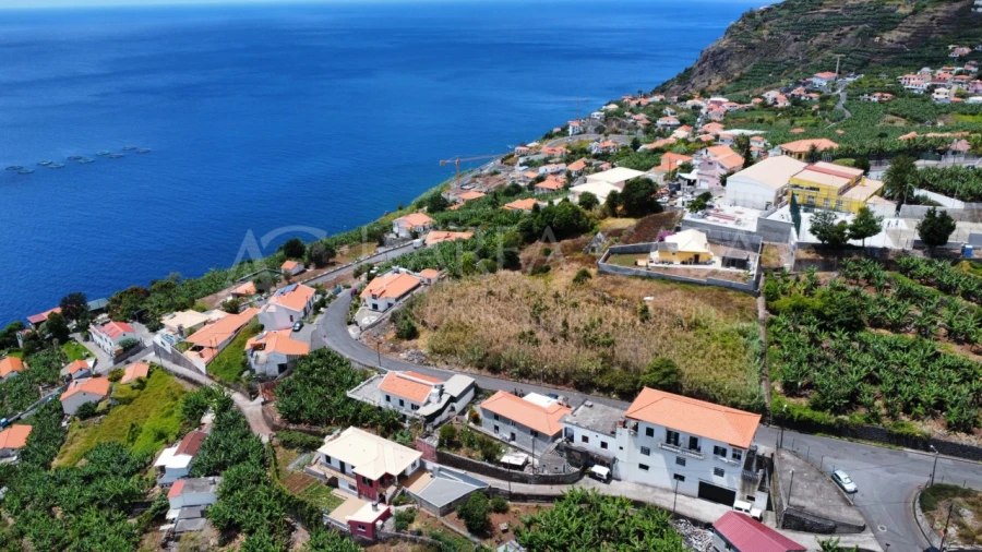 Terreno para Venda em Arco da Calheta Foto 7