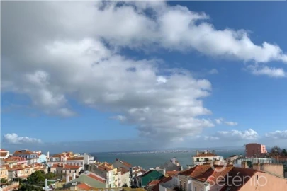 Prédio para Venda em São Vicente