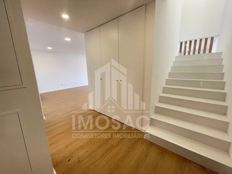 Moradia T5 para Venda em Loures Foto 23