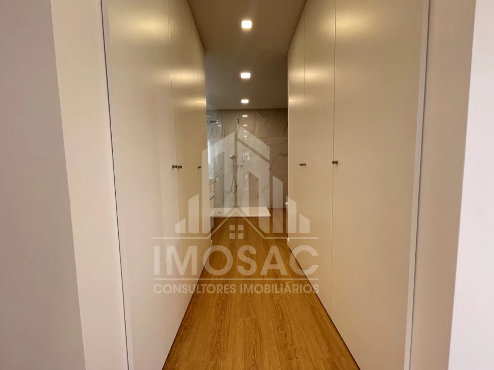 Moradia T5 para Venda em Loures Foto 34