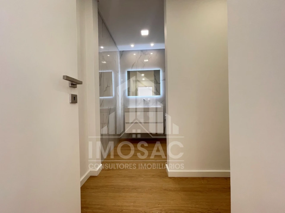 Moradia T5 para Venda em Loures Foto 44