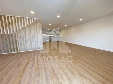 Moradia T5 para Venda em Loures