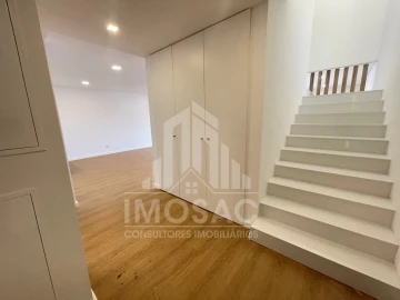 Moradia T5 para Venda em Loures