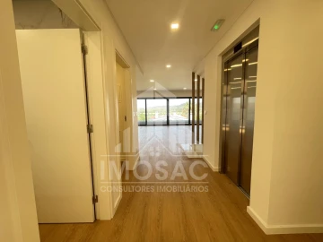 Moradia T5 para Venda em Loures