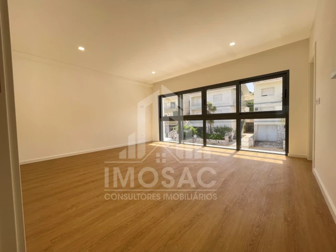 Moradia T5 para Venda em Loures Foto 16