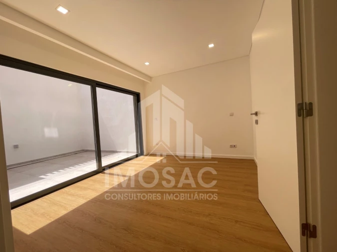 Moradia T5 para Venda em Loures Foto 33