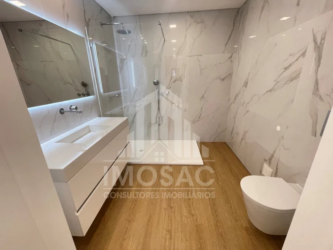 Moradia T5 para Venda em Loures Foto 35