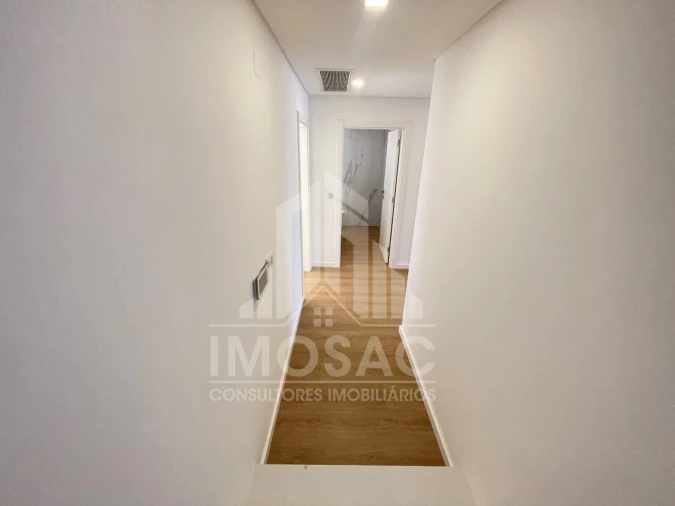 Moradia T5 para Venda em Loures Foto 40