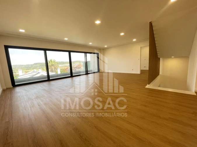 Moradia T5 para Venda em Loures Foto 50
