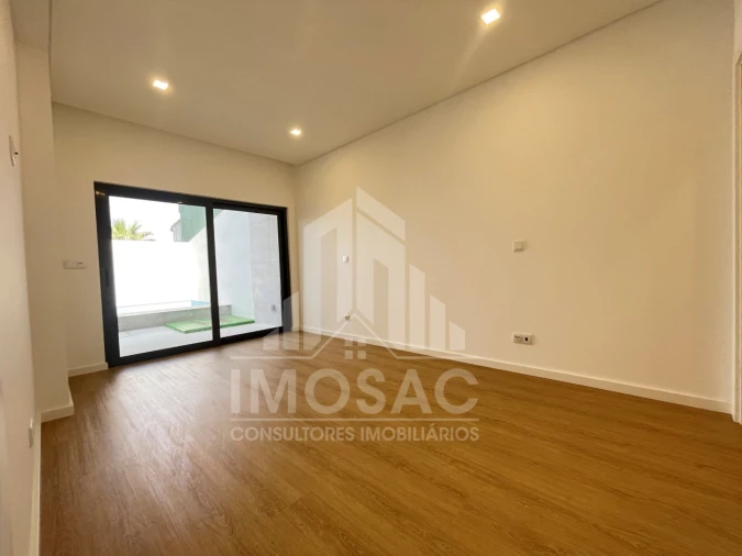 Moradia T5 para Venda em Loures Foto 58